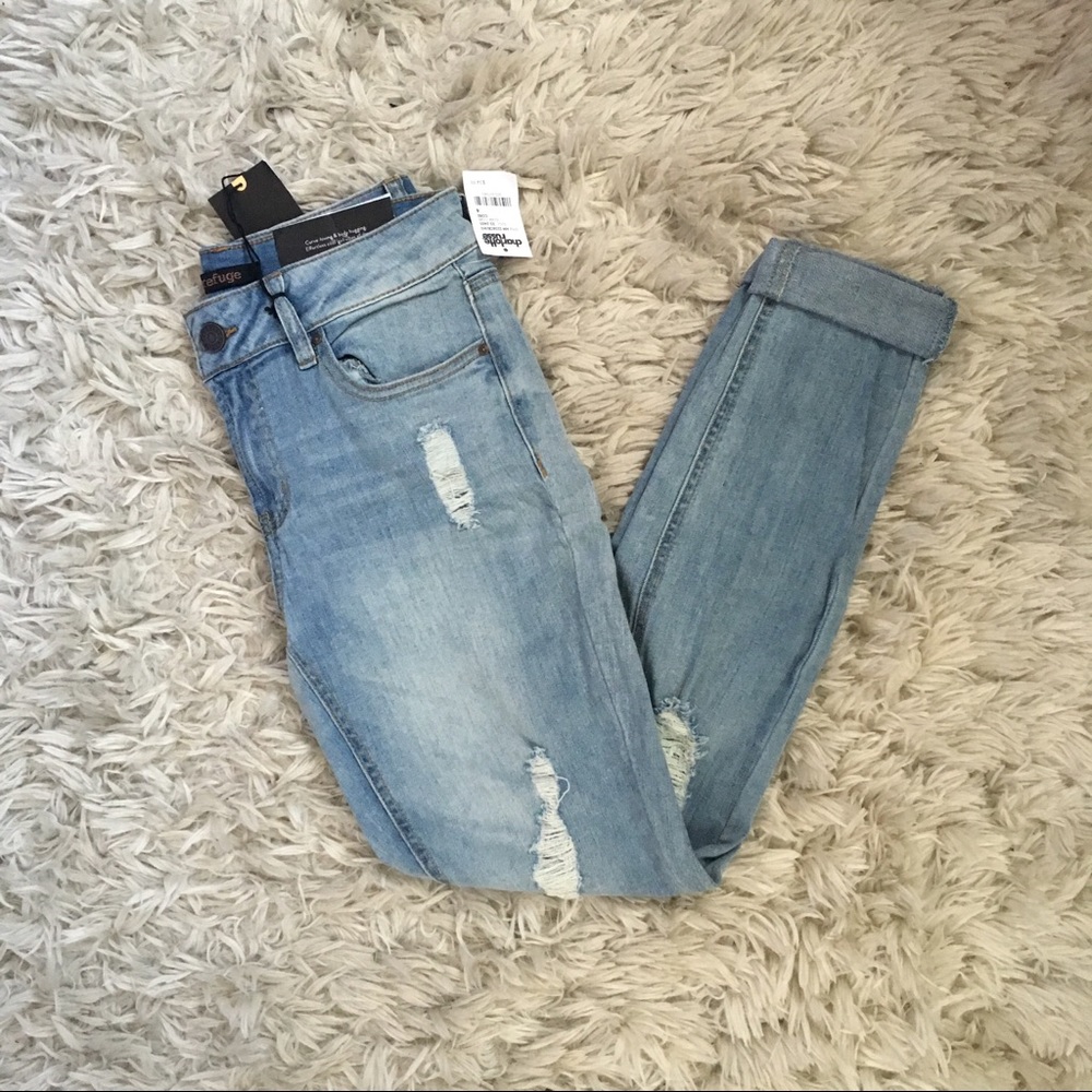 Distressed Light Wash Skinny Boyfriend Jeans